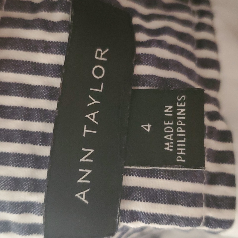 Ann Taylor Navy and White Striped Skirt With a matching Belt Size 4 - Picture 3 of 9